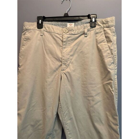 Dockers Men's Khaki Pants Beige Size 36x32 Versatile Stylish - Picture 2 of 12